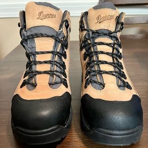 Tanner Men’s 453 Hiking Boot Size 11 Like New